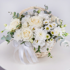 Flower basket 'Chord of Tenderness'